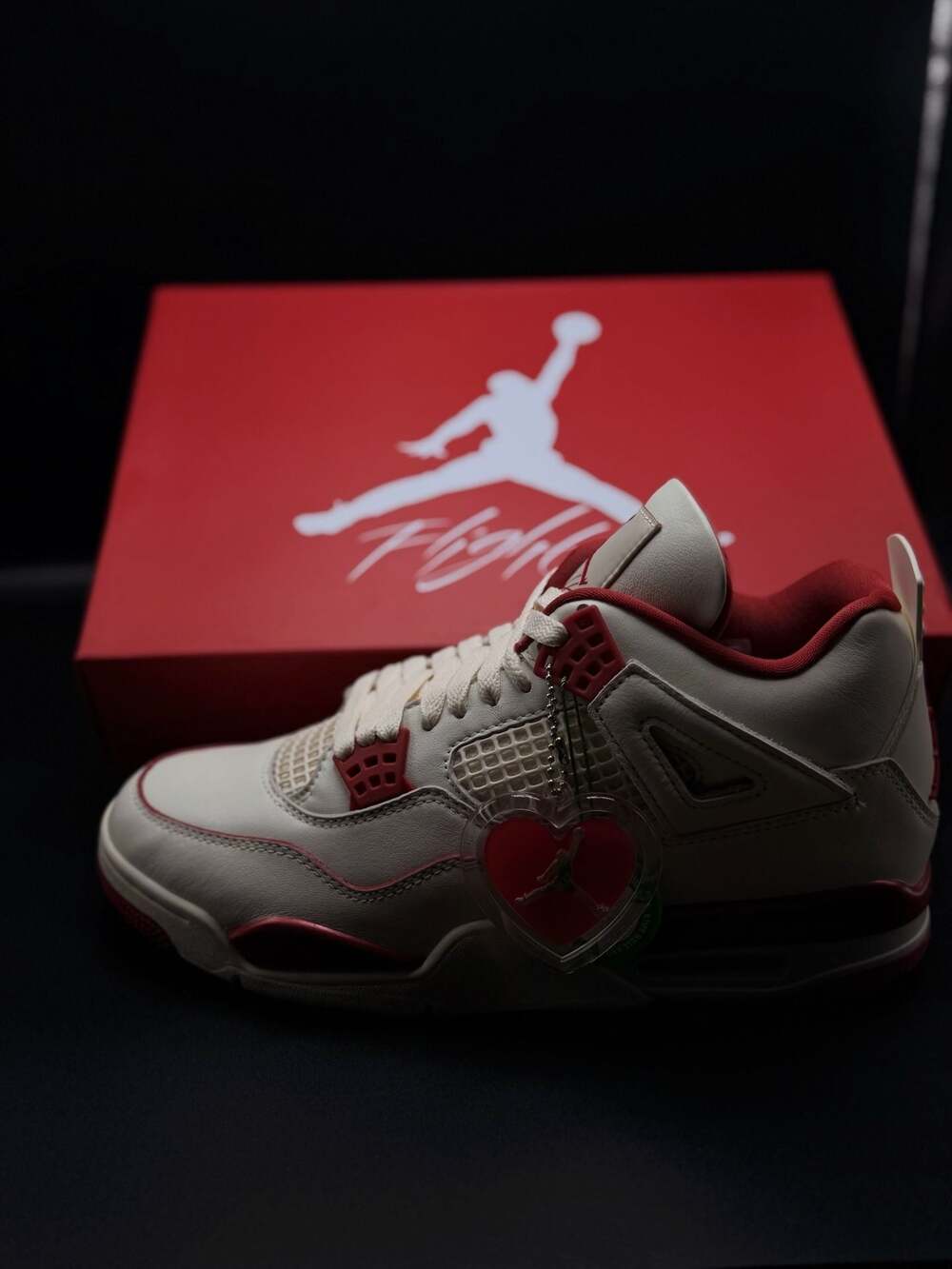 Jordan 4 Retro 'Valentine's Day' (Pale Ivory/Sierra Red)
